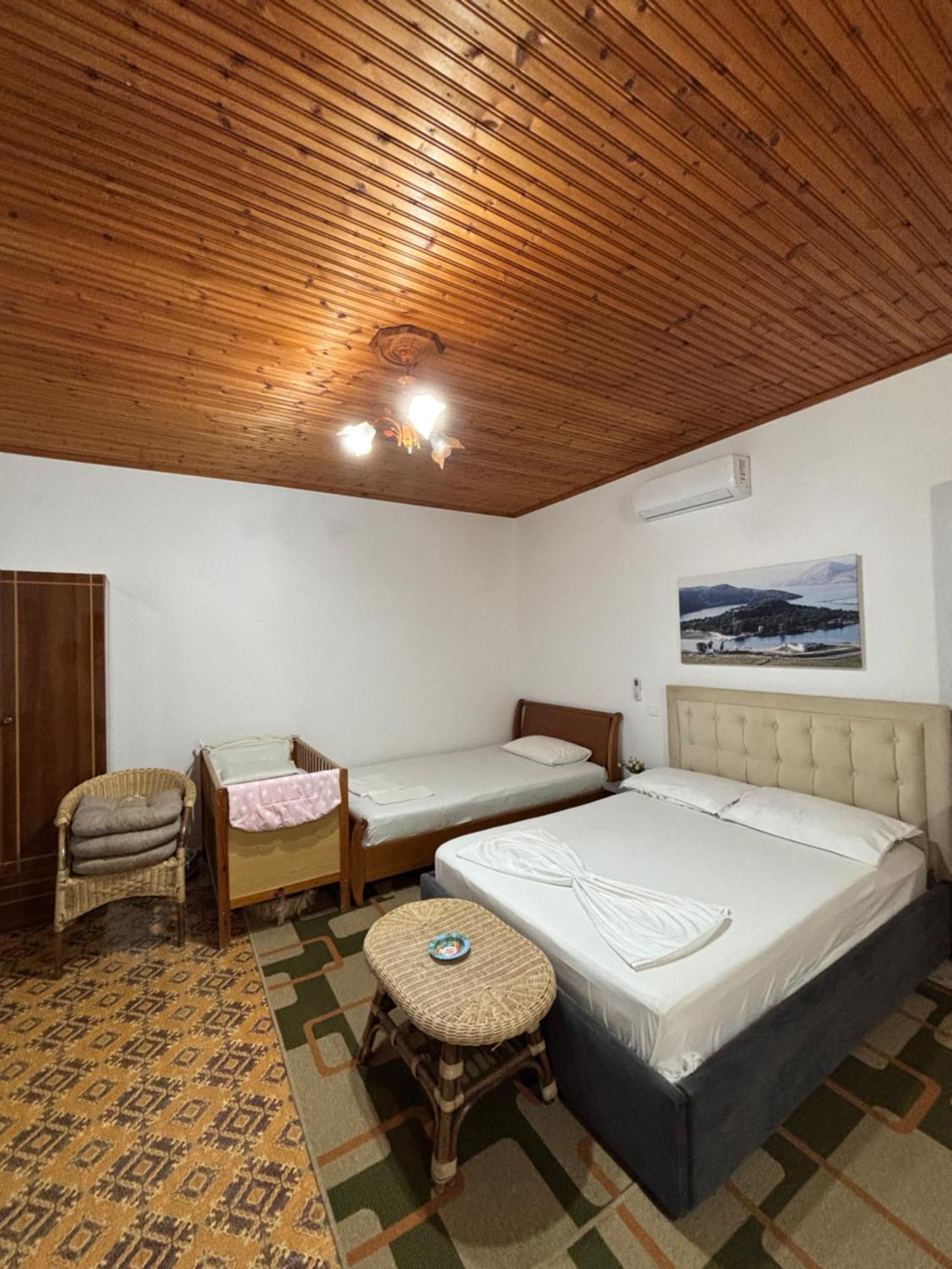 Hotel Lida'S House Lukovë Esterno foto